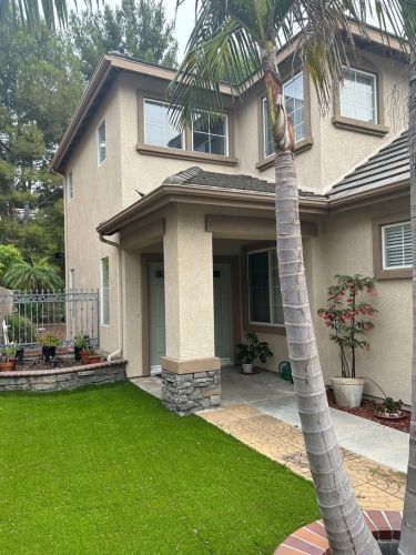 8880 Foxhollow Dr, Anaheim, CA 92808-1671