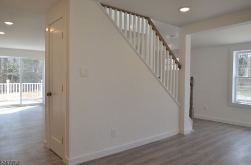 10 Fairfield Ave, Warren NJ  07059-5706 exterior
