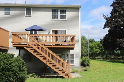 65 Sunrise Cir, Windsor CT  06095-1349 exterior