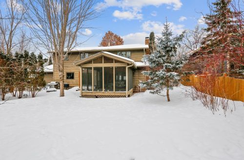 354 Dawn Ave, Saint Paul, MN 55126-2304