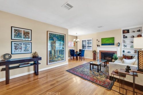 6171 Colbath Ave, Van Nuys, CA 91401-2202