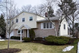 37 Cypress Ter, Springfield, NJ 07081-2401