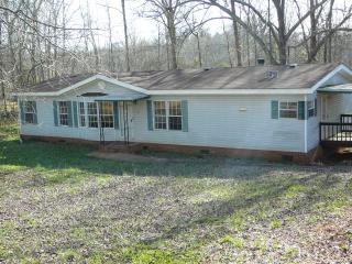 124 Crystal Ln, Anderson, SC 29621-7218