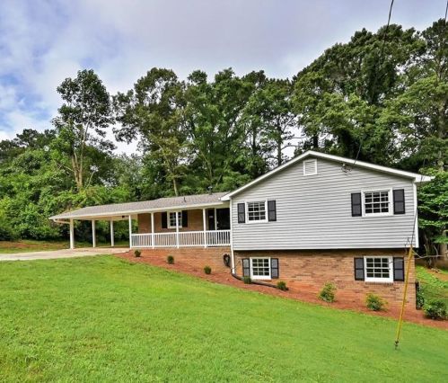 3201 Glendale Dr, Marietta, GA 30066-3821
