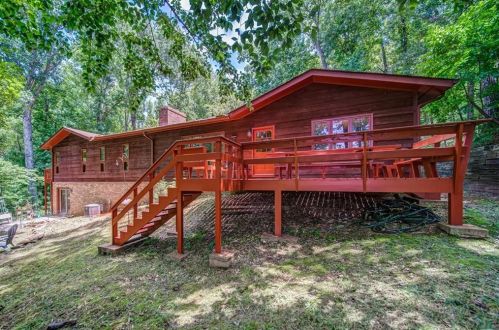 5055 Shore Dr, Conyers GA  30094-4711 exterior