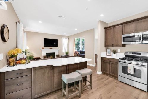 142 Enchanted Way, San Ramon, CA 94583-1265