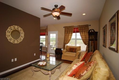 33 Junegrass Way, Hackettstown NJ  07840-4539 exterior