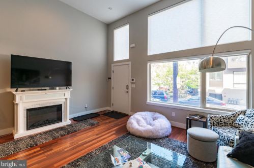 1306 20th St, Philadelphia PA  19146-3247 exterior