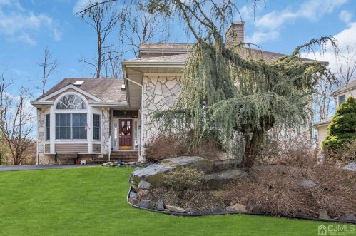 40 Lavender Dr, Princeton, NJ 08540-9448