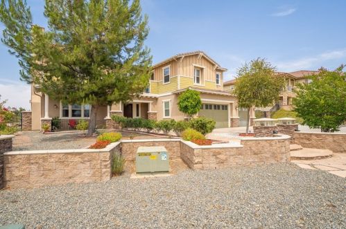 16550 Catalonia Dr, Riverside CA  92504-8701 exterior