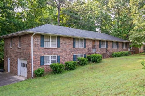 530 Shay Dr, Marietta, GA 30060-5326