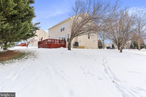 252 Prospect Hill Blvd, Charles Town WV  25414-5082 exterior