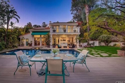 24400 Voltara Ct, Calabasas, CA 91302-1408