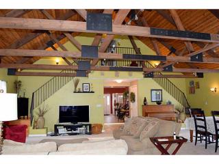 80 Deer Run Trl, Smithfield, RI 02917-2110