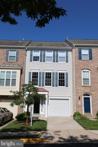 6396 Dakine Cir, Springfield, VA 22150-1196