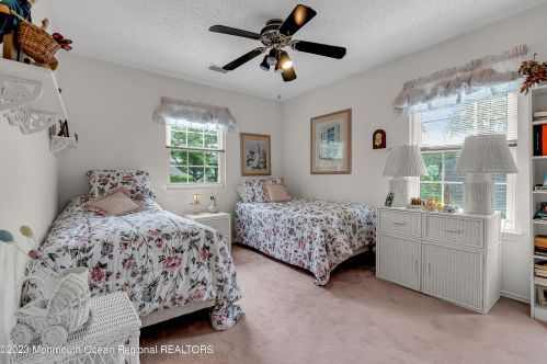 181 Old Orch Ln, Tinton Falls NJ 07712-2570 exterior