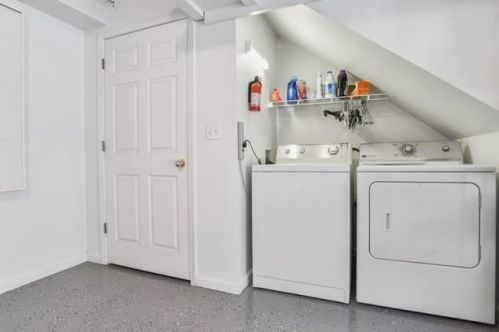 1124 Dekalb Ave, Atlanta GA  30307-2564 exterior