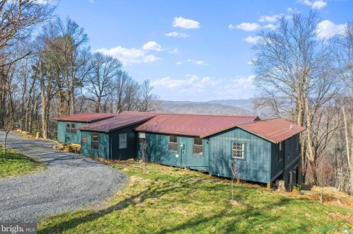 1034 Toms Knob Approach, Lost City WV 26810-8428 exterior
