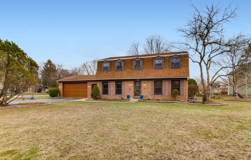 991 Collingwood Dr, Naperville, IL 60540-8328