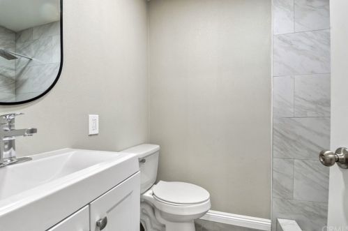 733 Toland St, Santa Ana CA  92704-2164 exterior