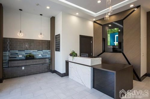 1318 Pine Valley Way, Piscataway NJ  08854-6462 exterior