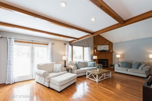 3007 Garden Ln, Bull Valley, IL 60012-1209