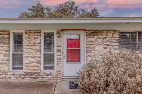 908 Berrywood Dr, Austin, TX 78753-2403