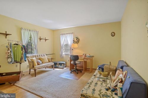 16 Severn Riv Rd, Severna Park MD 21146-4659 exterior