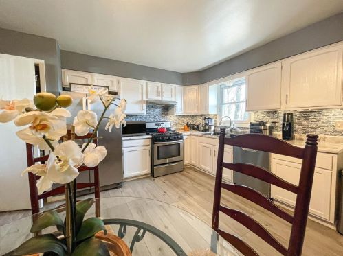 7631 Wright St, Gary IN 46404-3830 exterior