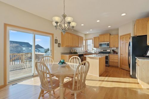 920 Drew Dr, Saint Paul MN  55129-6900 exterior