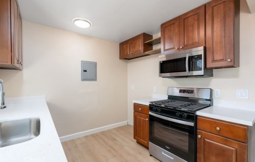 2650 Park Ln, Anaheim CA  92806-1728 exterior