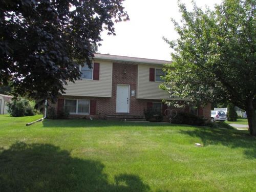 241 Hackman Rd, Ephrata, PA 17522-9681