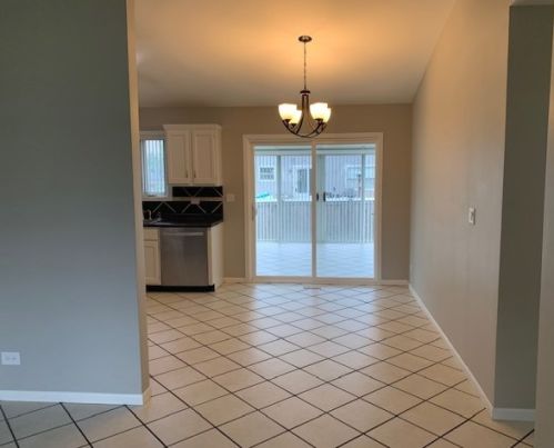 864 Omaha Ct, Carol Stream IL  60188-1478 exterior