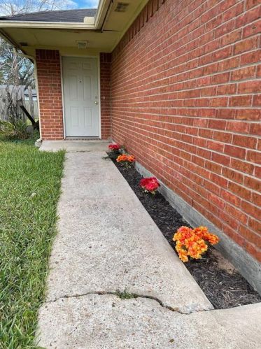 609 Plantation Dr, Angleton TX  77515-3323 exterior