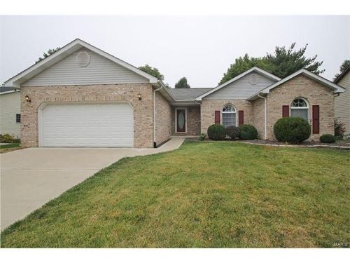 111 Behrens Dr, Edwardsville, IL 62025-3175