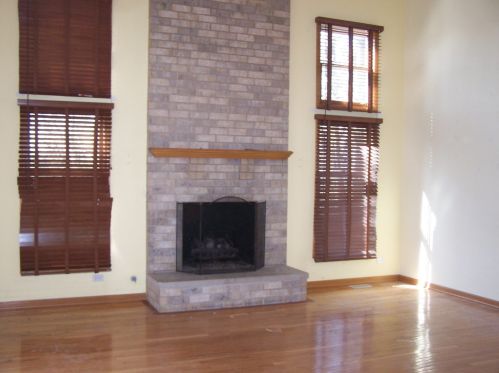 1421 Westwood Trl, Bull Valley, IL 60098-8873
