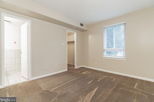 11645 Stoneview Sq, Herndon VA  20191-2938 exterior