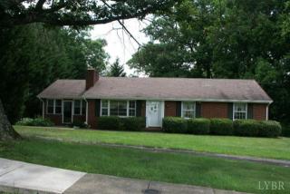 1509 Oakwood St, Bedford, VA 24523-1617