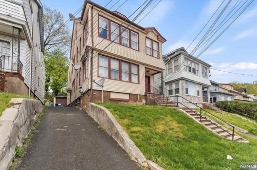 259 Lincoln Pl, Irvington, NJ 07111-2222