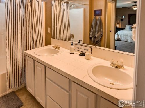 1014 Fenwick Dr, Fort Collins CO  80524-6444 exterior