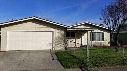 2126 Haeger Ave, Arcata, CA 95521-5431