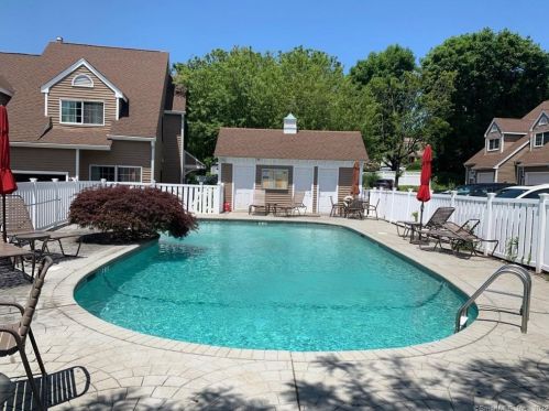 193 Hamilton Ave, Greenwich CT  06830-6100 exterior