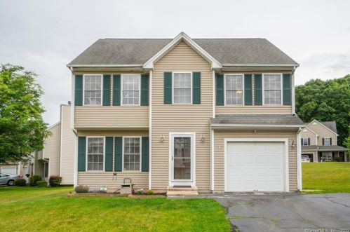 62 Lucy Cir, Wallingford CT  06492-1727 exterior