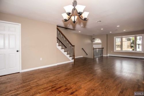 682 Probst Ave, Fairview, NJ 07022-1043