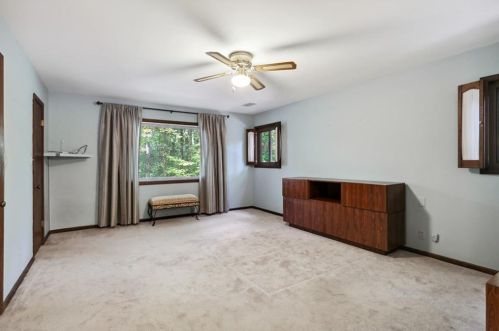 300 Elden Dr, Atlanta GA  30342-2032 exterior