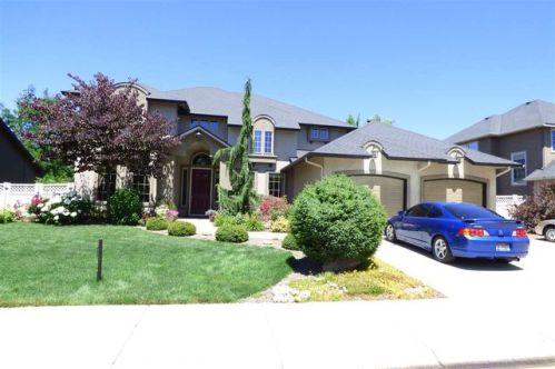 2906 Torana Dr, Meridian ID  83646-5624 exterior
