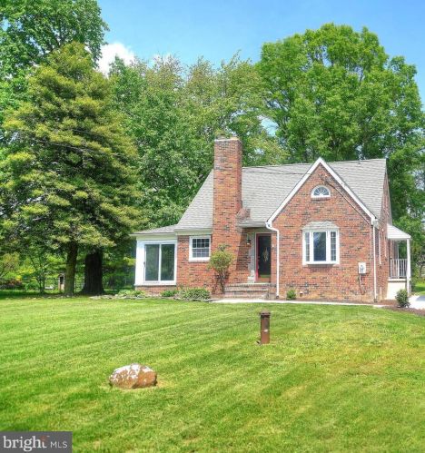 3 Bagley St, Fallston, MD 21047-2711