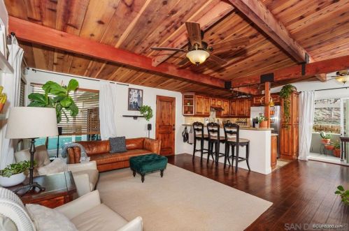 1123 5th Ave, Escondido, CA 92025-4622