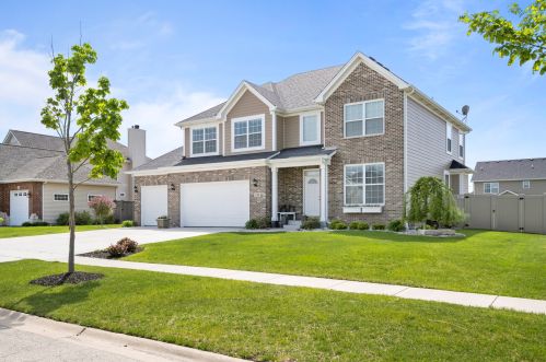 318 Frontier Dr, Minooka, IL 60447-4586