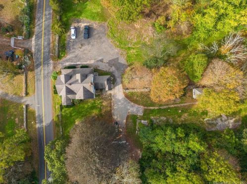 359 Spring Hill Rd, Upper Stepney, CT 06468-2100
